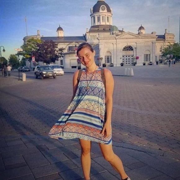 Meet your Posher, Anna - Picture 2 of 9